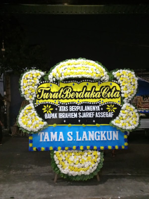 Papan Bunga Duka di Kutruk
