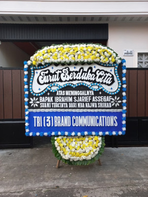 Papan Bunga Duka di Kutruk